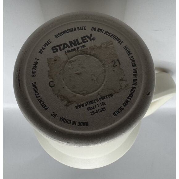 Stanley 40oz Quencher Tumbler Cream Stainless Steel Handle Cup Hydration - Picture 3 of 5